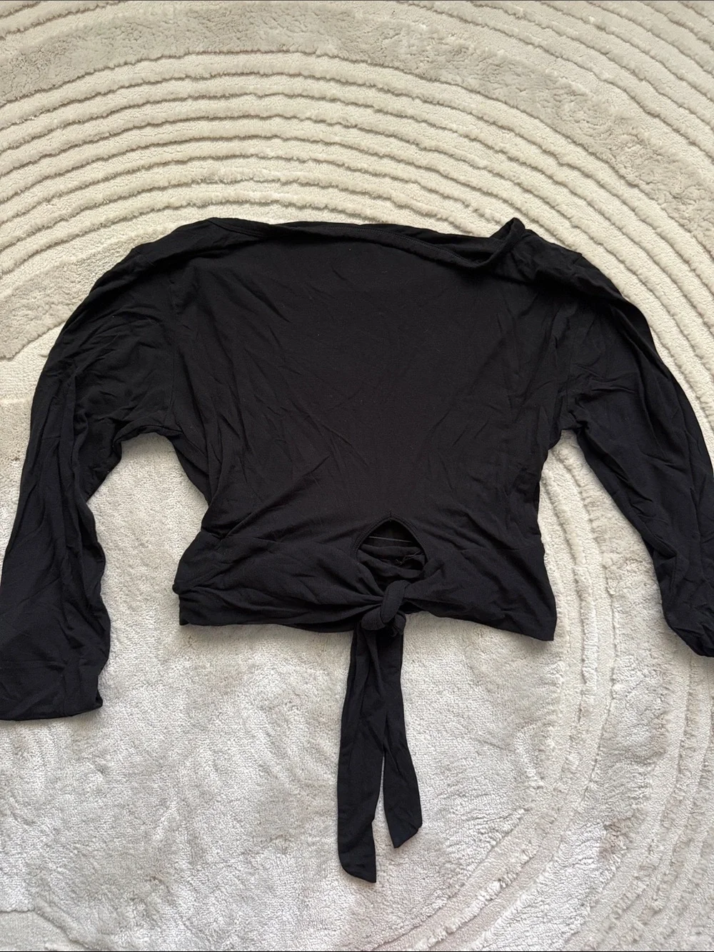Victoria's Secret Black Long-Sleeve Tie-Front Cropped Top